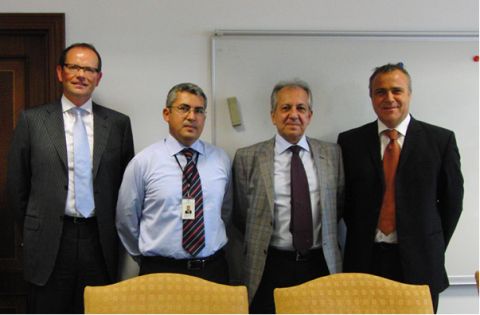 From left: Jeroen Vincent (Sales Manager, XPAR Vision), Abdullah Kilinç (Group Operations Director, Anadolu Cam), Ekrem Barlas (President, Anadolu Cam), Paul Schreuders (CEO, XPAR Vision)