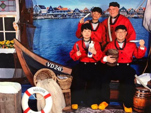 Mr. Young-Chan Ji, Mr. Chanrok Oh, Paul Schreuders and Mr. Kim as traditional Volendam Fishermen.