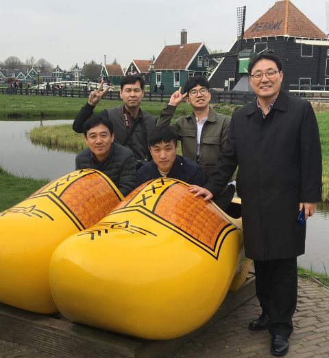 The Kumbi Staff Team and Mr. Sang-Young Kim (right) during the ‘Visit Holland Program’.